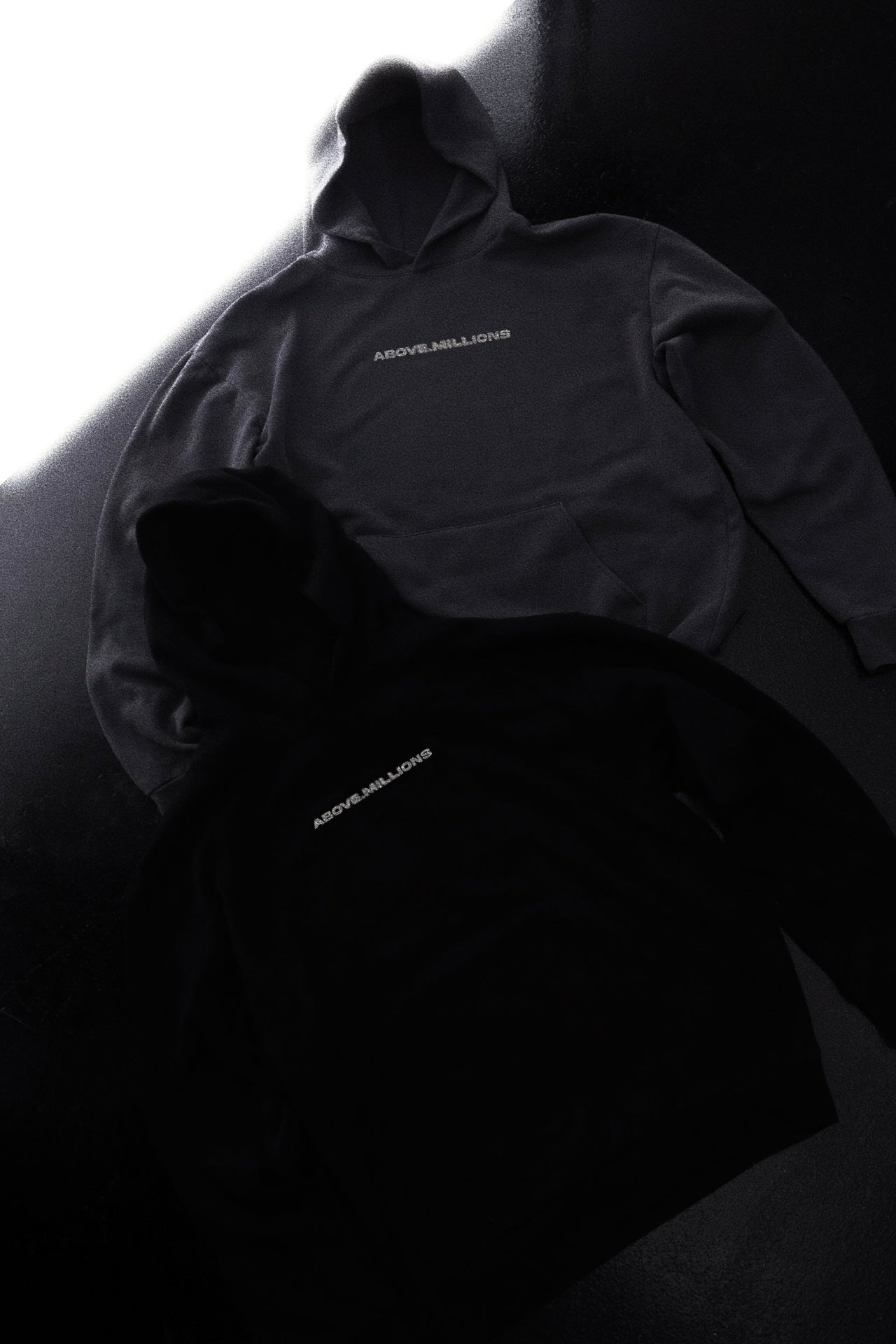 BUILT TO LAST.🦾 HOODIE