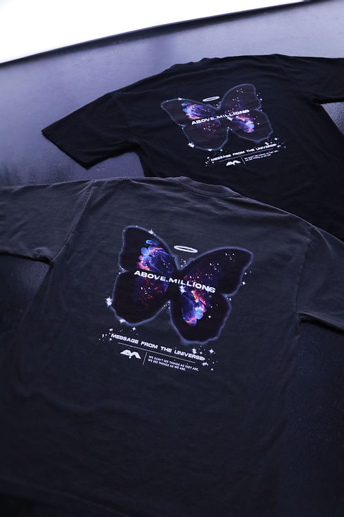 🚨1 LEFT- THE MESSENGER HEAVYWEIGHT T-SHIRT