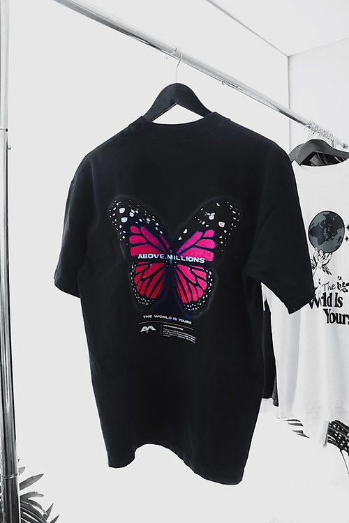 BUTTERFLY BLACK HEAVYWEIGHT T-SHIRT
