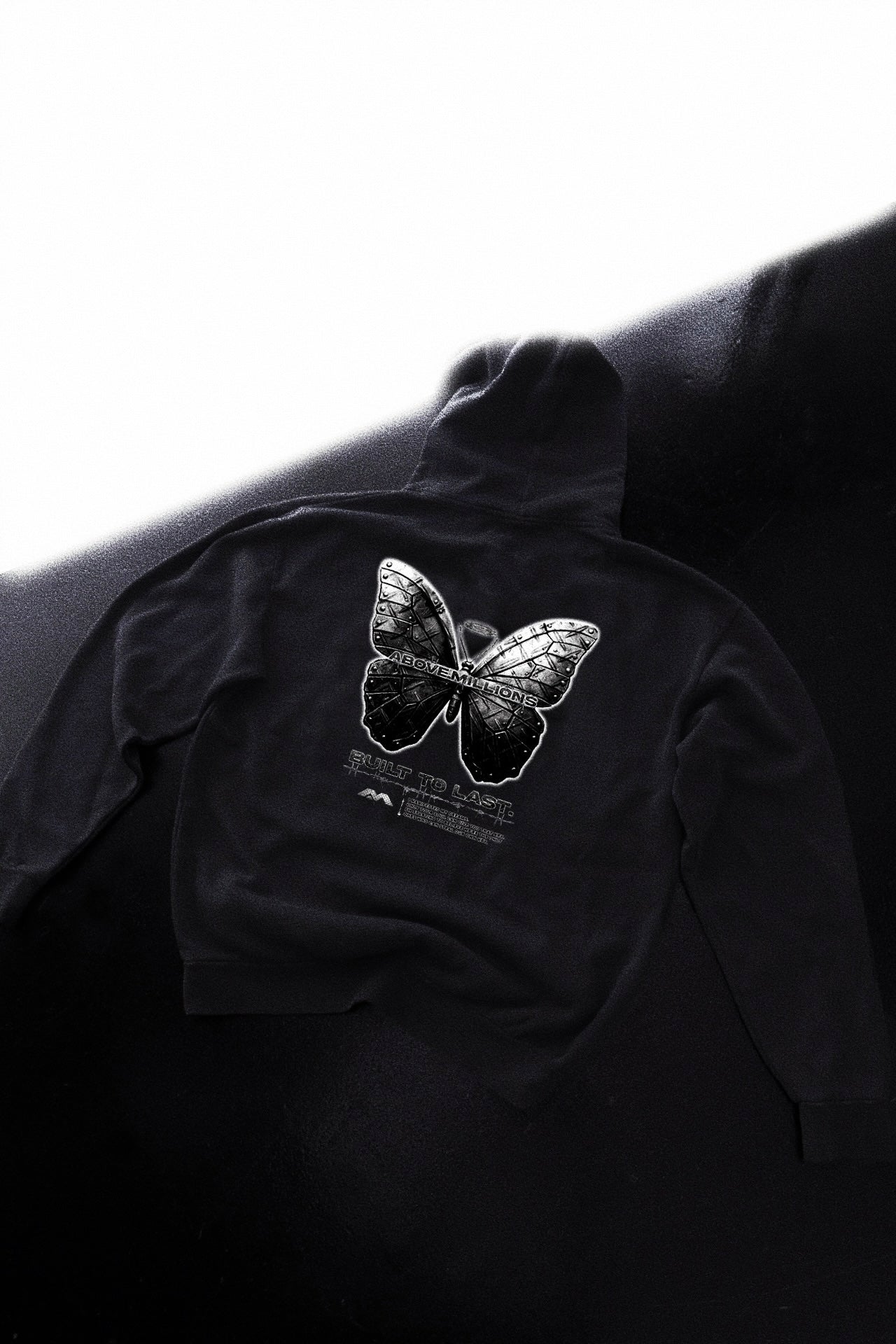 BUILT TO LAST.🦾 HOODIE