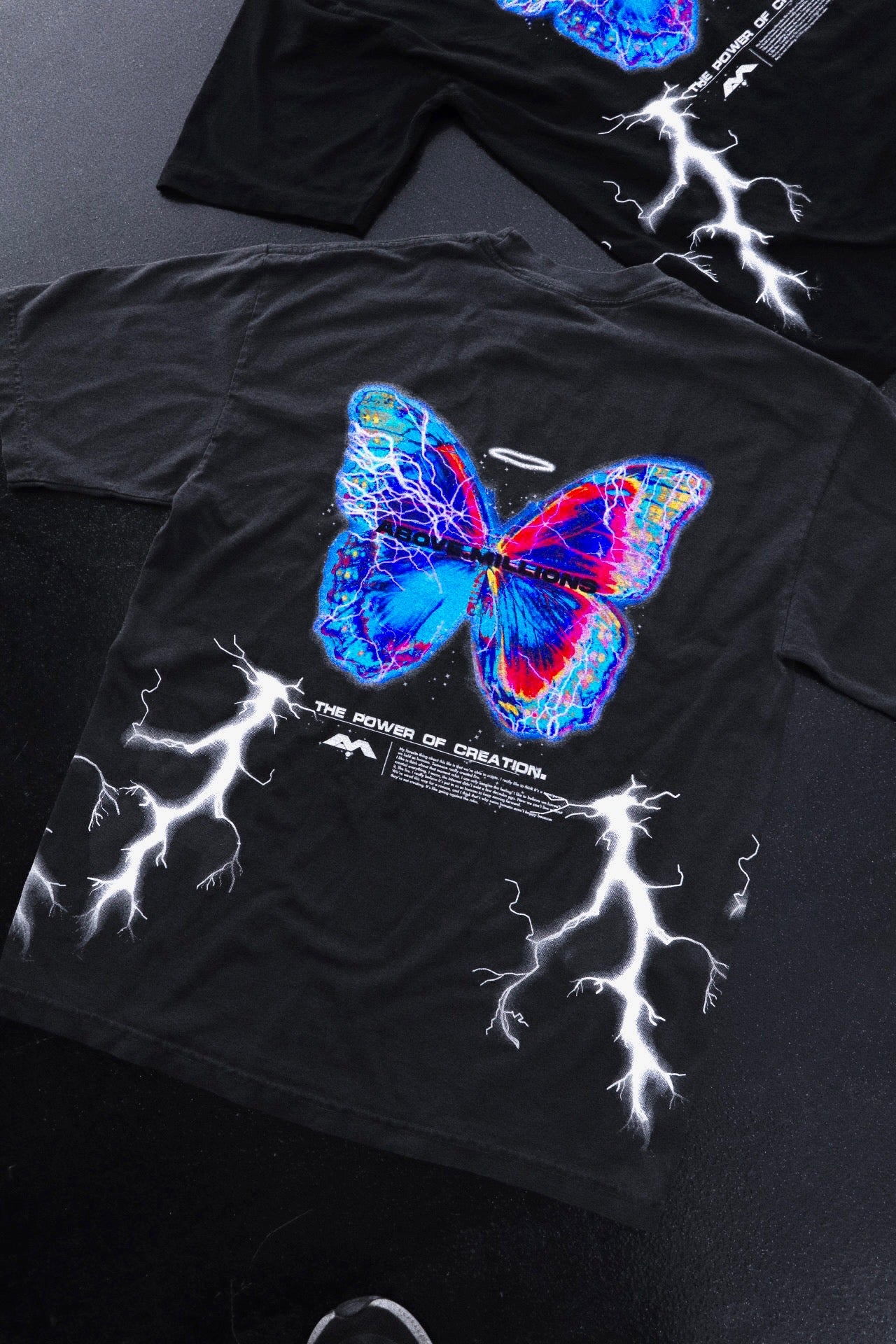 (RARE) STAR POWER. 🦋⚡️⭐️💫✨ HEAVYWEIGHT T-SHIRT