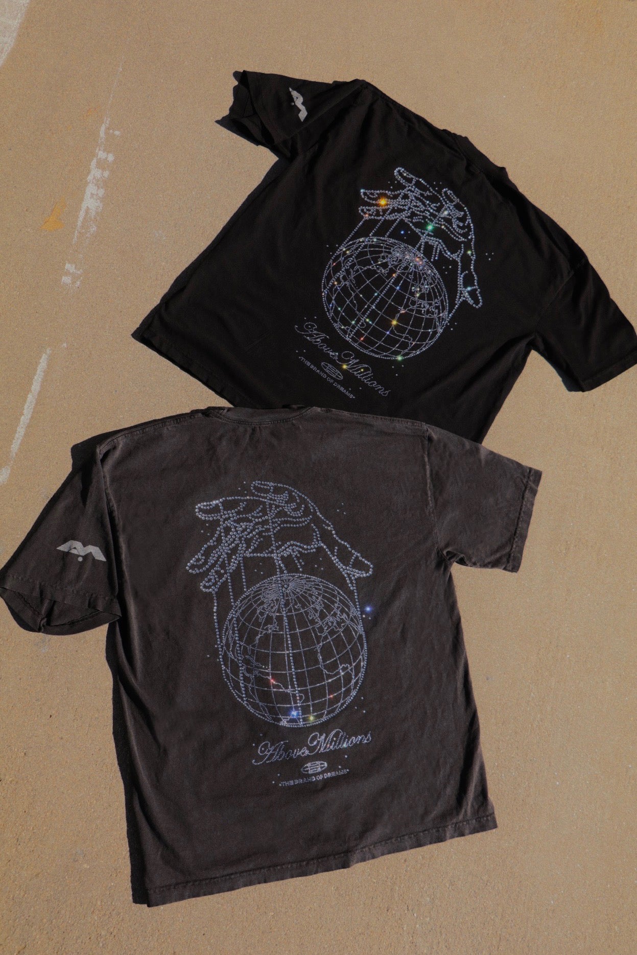 🚨1 LEFT- THE WORLD IS A MAGICAL PLACE. 🌎✨💫 🚨PROMO CODE NOT VALID🚨