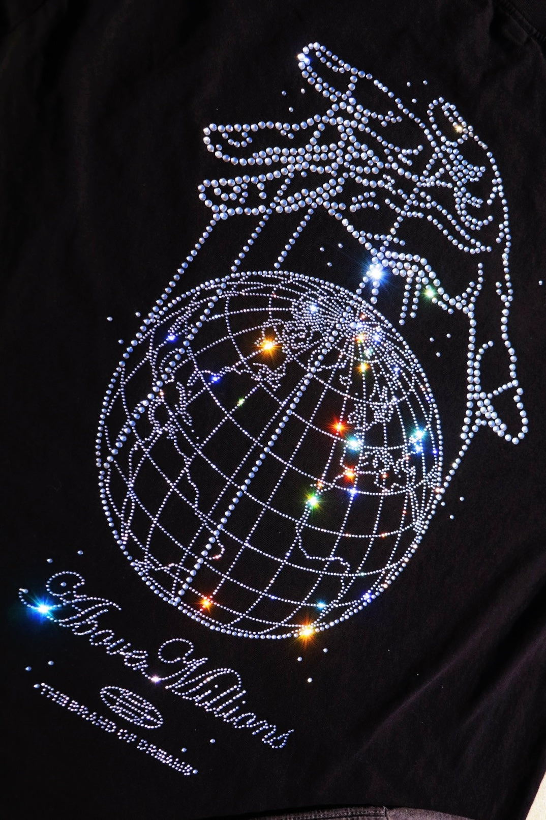 🚨1 LEFT- THE WORLD IS A MAGICAL PLACE. 🌎✨💫 🚨PROMO CODE NOT VALID🚨