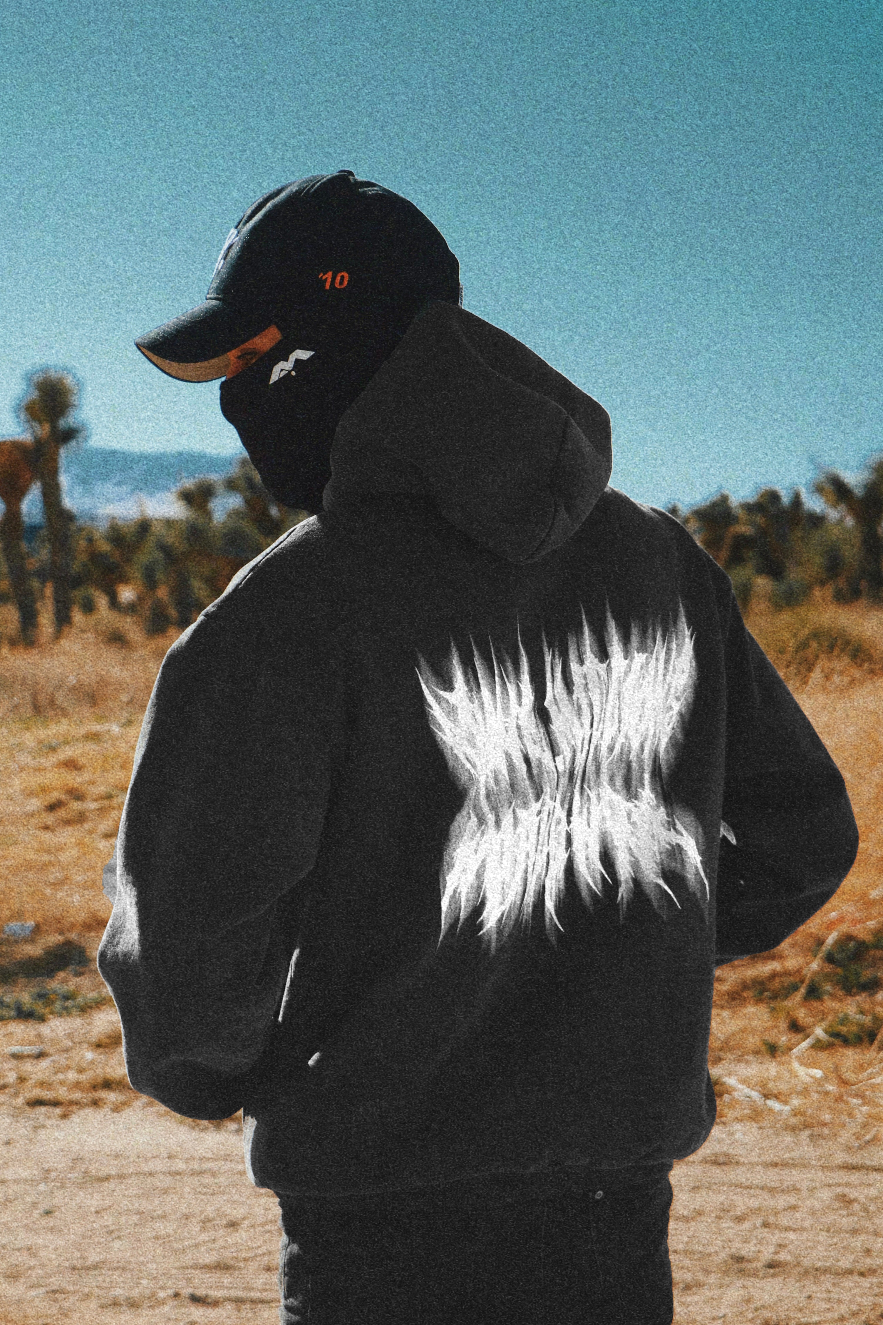 🚨2 LEFT-
LOST IN TRANSLATION HEAVYWEIGHT VINTAGE HOODIE