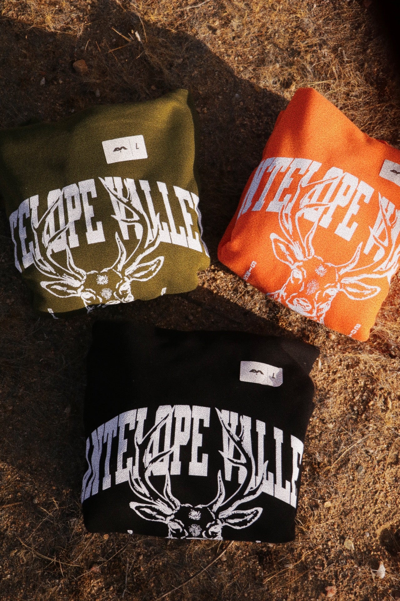 OPEN SEASON. 🦌 AV HOODIE