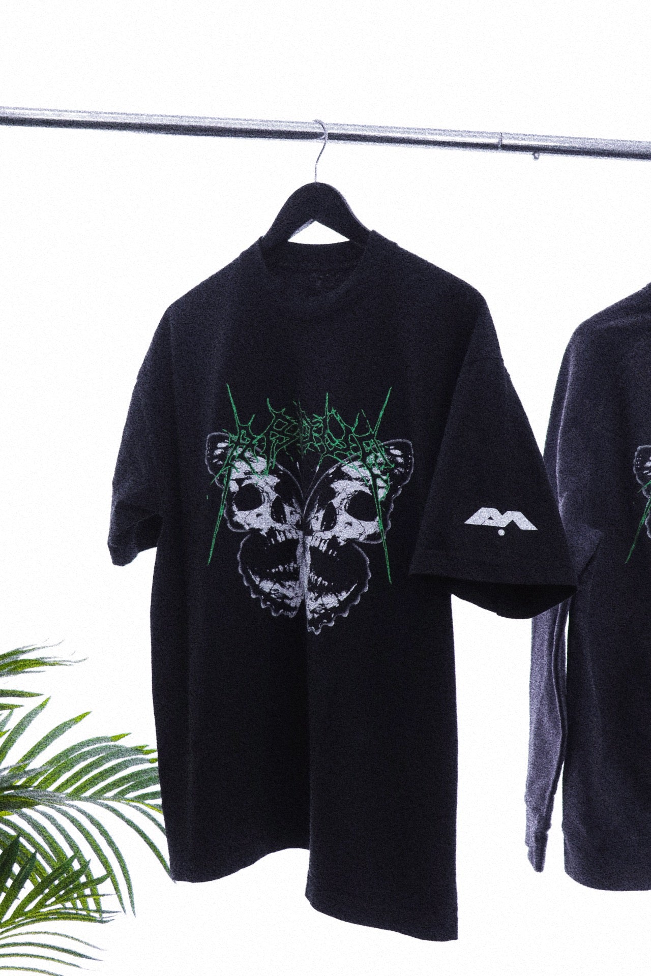 🚨3 LEFT- UNKNOWN FOR NOW HEAVYWEIGHT T-SHIRT