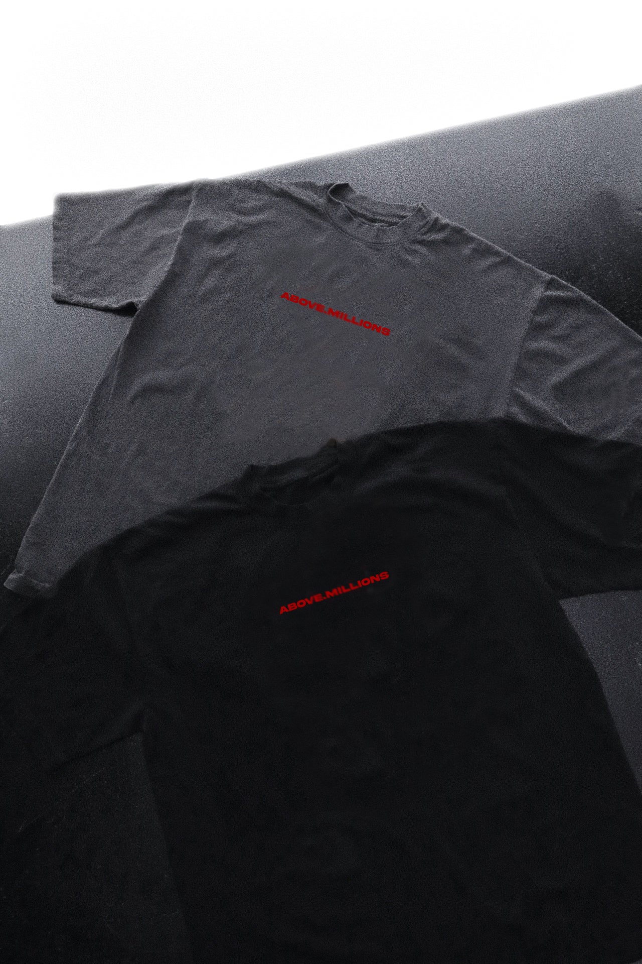 RED BLURRY TEXT ONLY HEAVYWEIGHT T-SHIRT