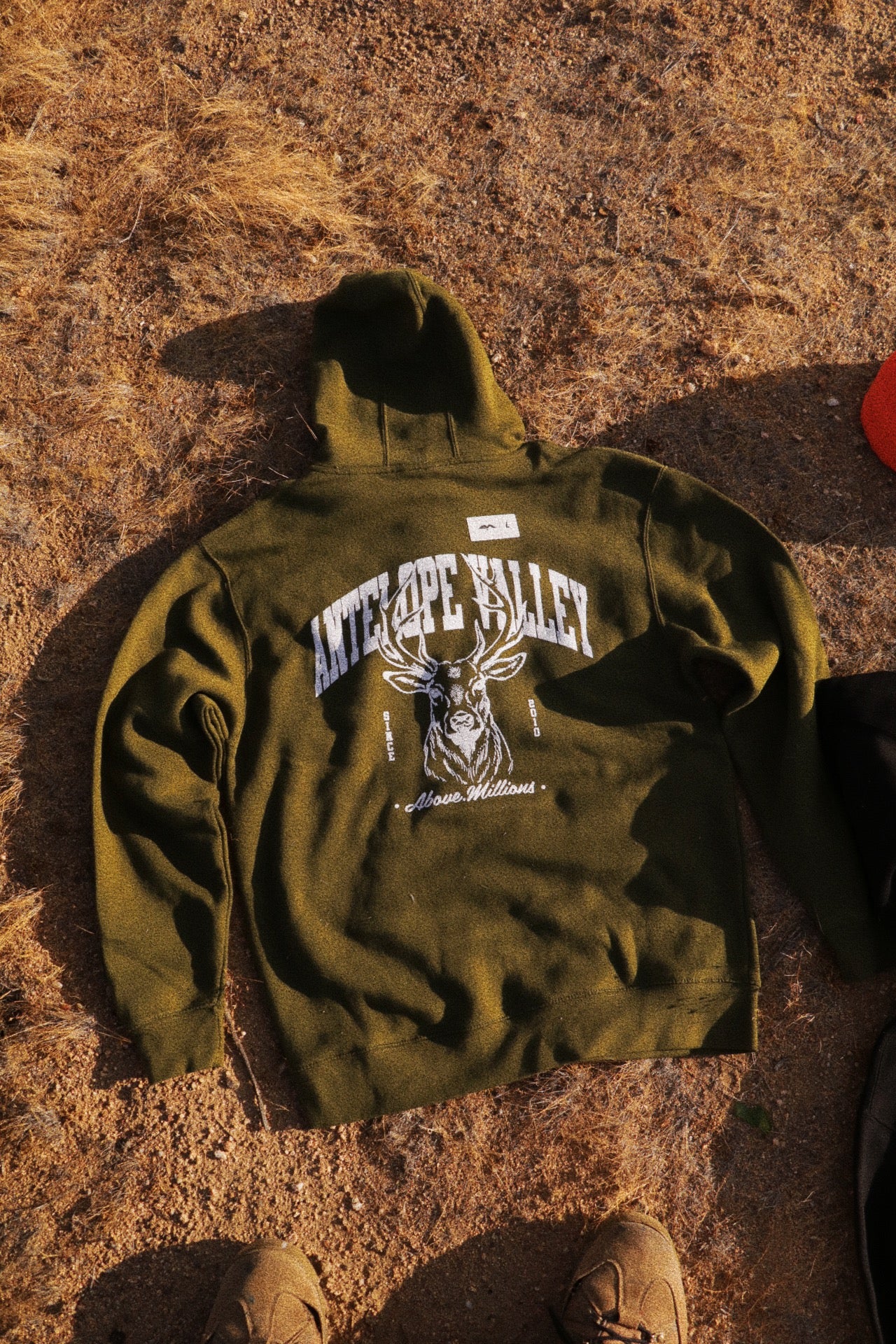 OPEN SEASON. 🦌 AV HOODIE