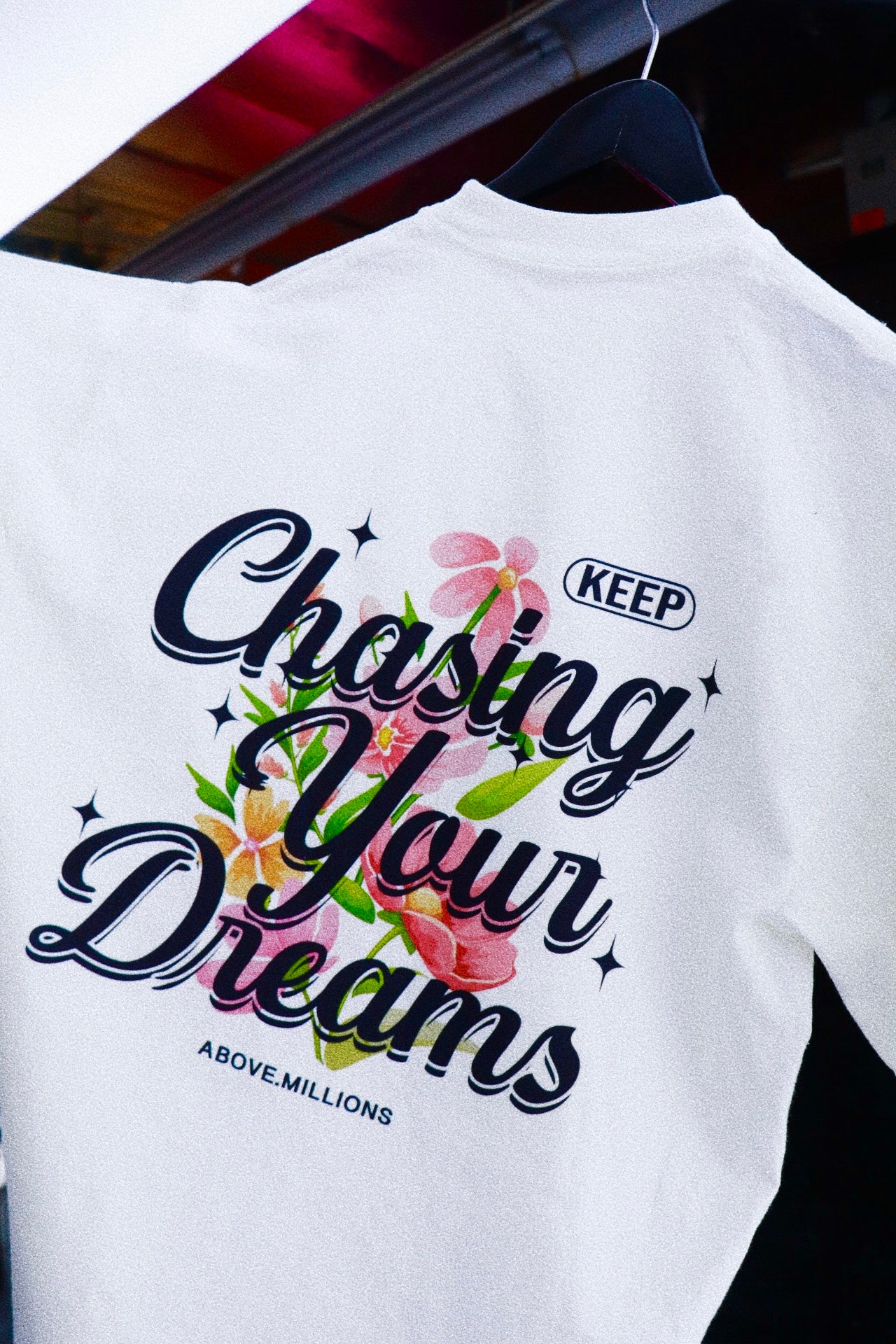 KEEP CHASING YOUR DREAMS🌸✨ HEAVYWEIGHT T-SHIRT