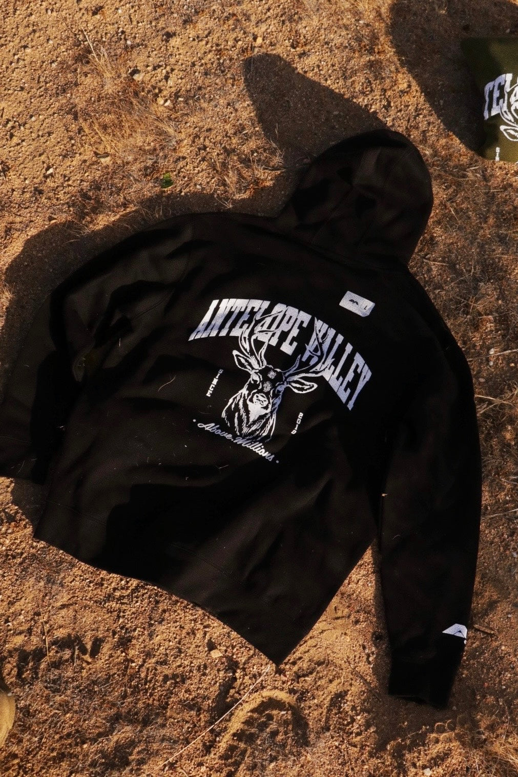 OPEN SEASON. 🦌 AV HOODIE