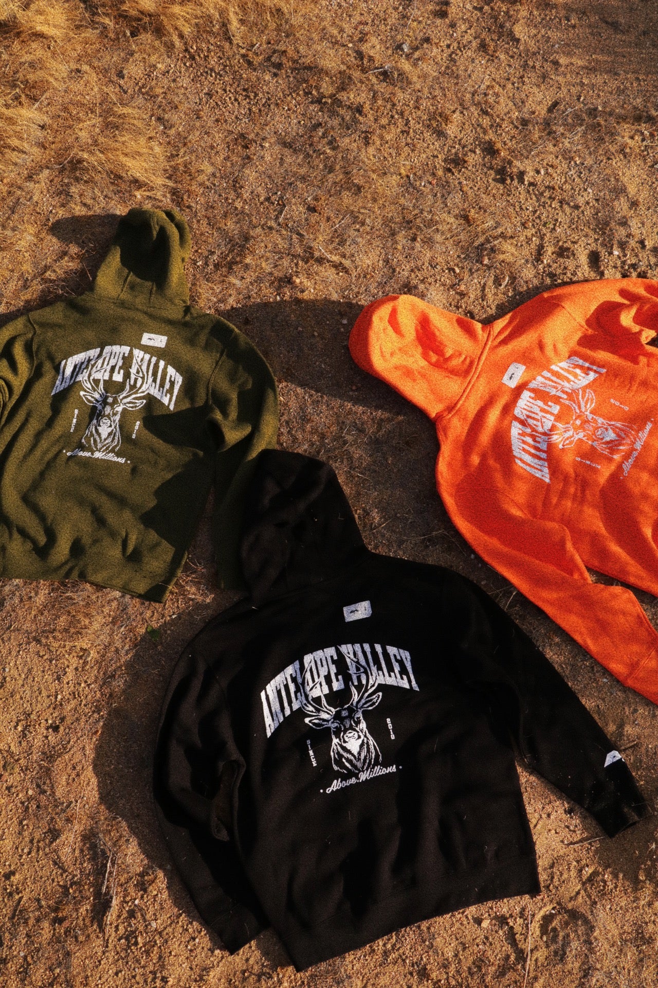 OPEN SEASON. 🦌 AV HOODIE