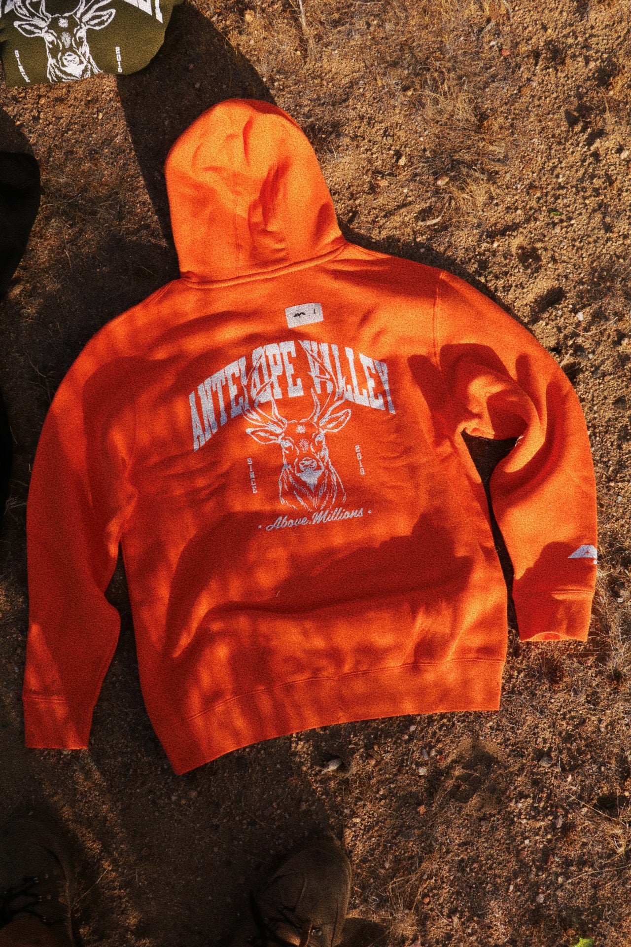 OPEN SEASON. 🦌 AV HOODIE