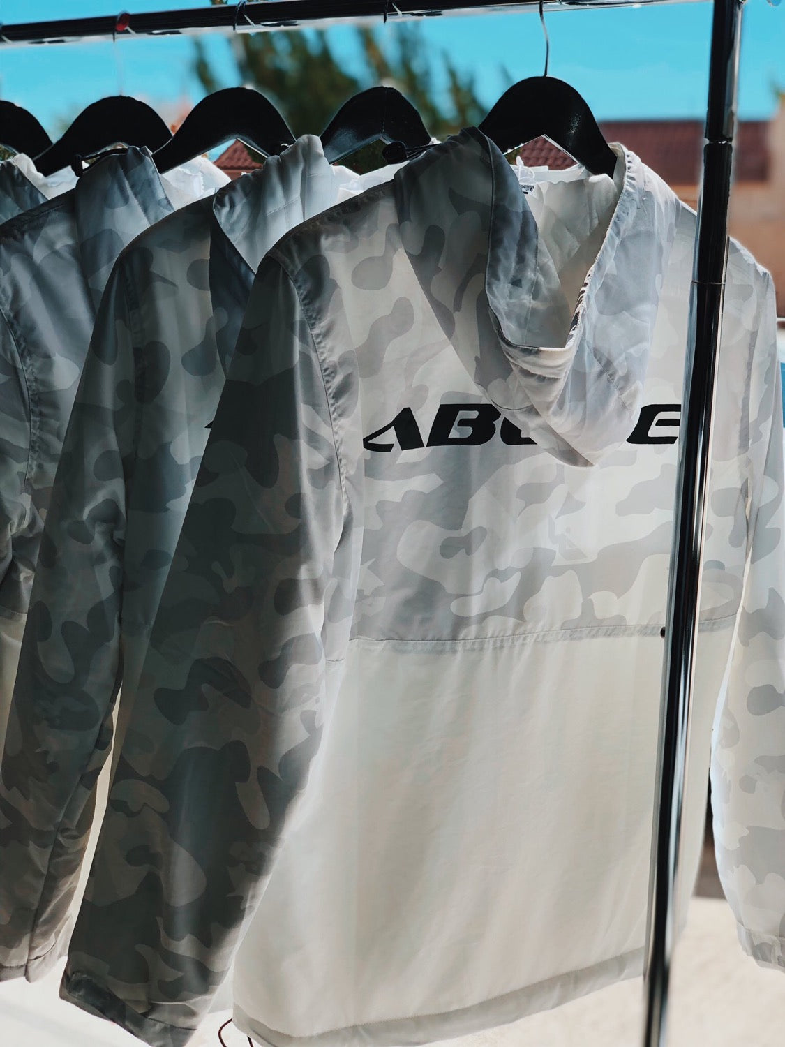 🚨1 LEFT- SNOW WINDBREAKER