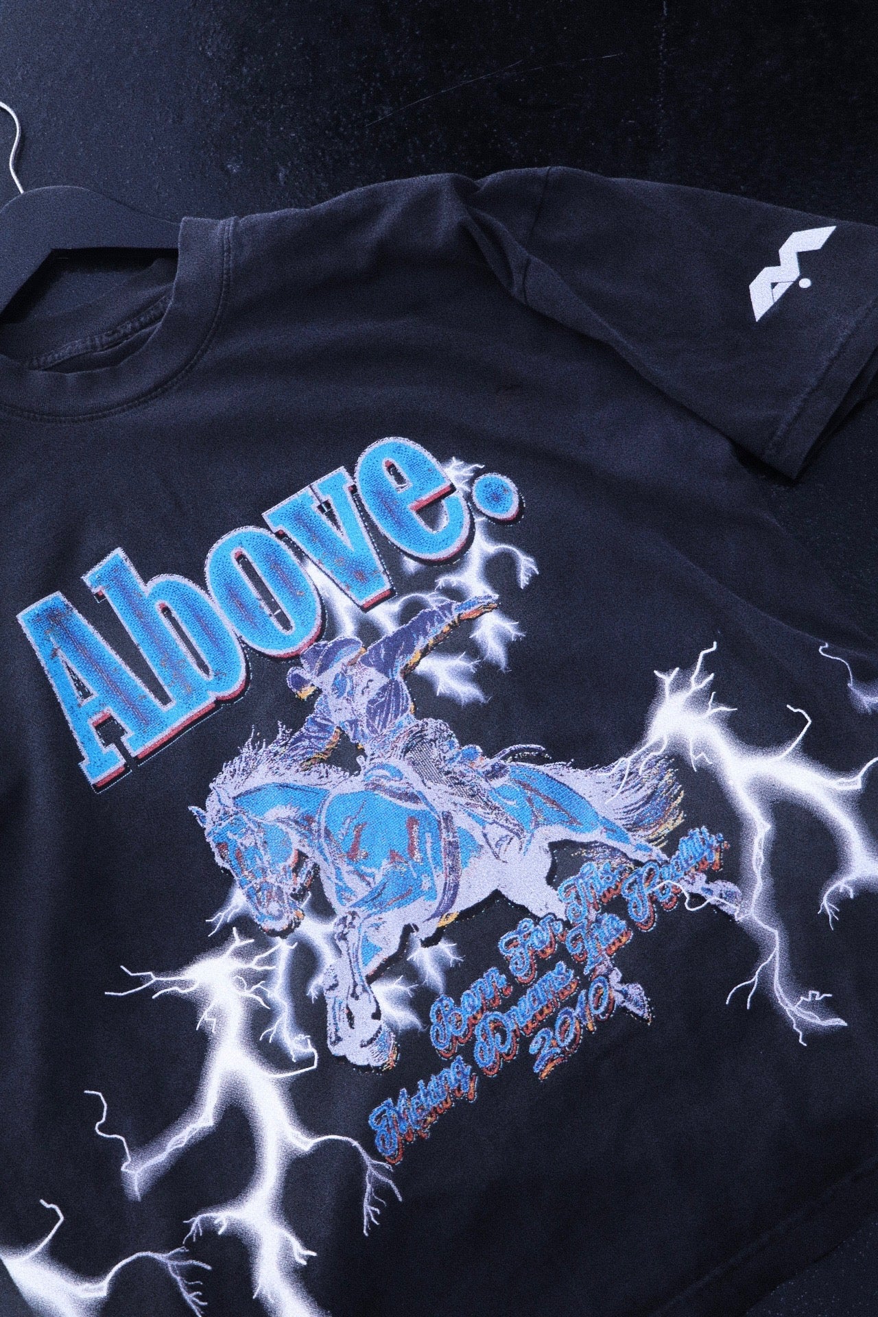 THROUGH THE STORM. ⛈️ 🏇✨ HEAVYWEIGHT T-SHIRT