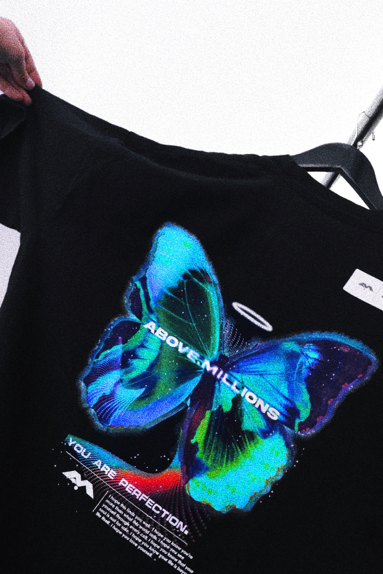 THE PERFECT BUTTERFLY. 🦋 ✨ HEAVYWEIGHT T-SHIRT